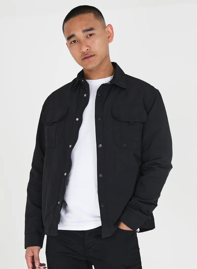 c5cd532f-776e-4743-b419-58983e9c0cd0 جاكيت رجالي خفيف - الصورة 1